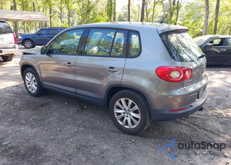 2010 Volkswagen Tiguan S из США, поврежденный, VIN WVGAV7AX5AW512292